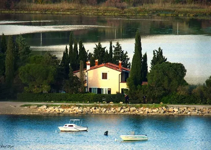 아파트 Boreas 스트루냔